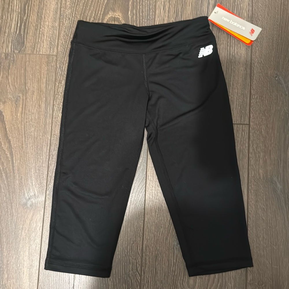 NWT Girls New Balance leggings - 3/4 length